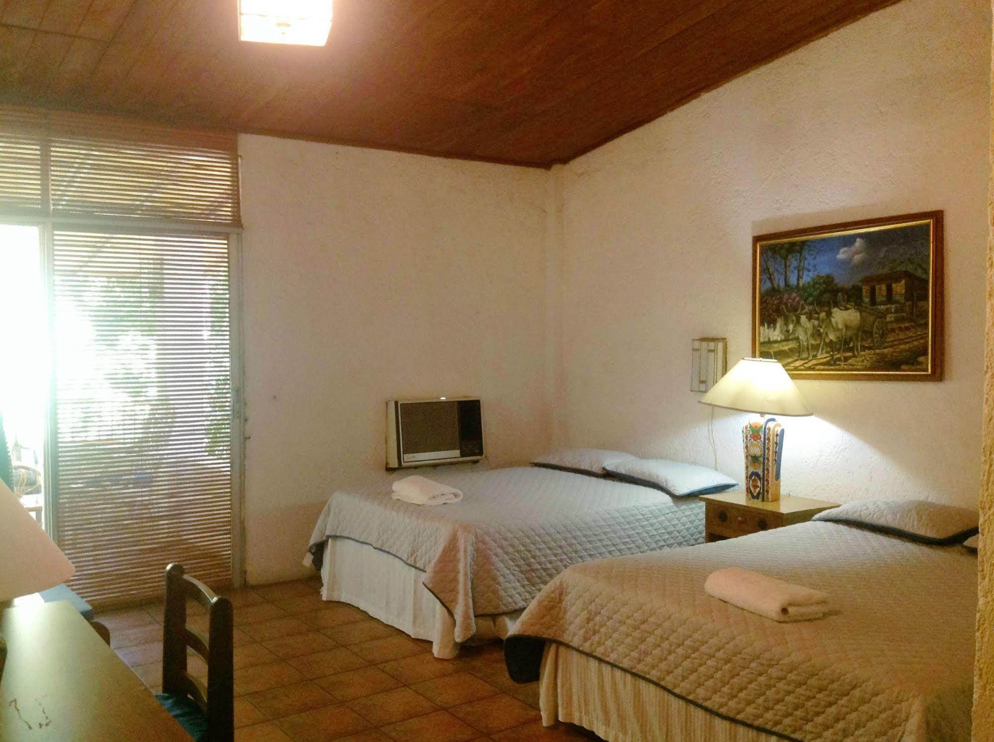 Hotel Restaurante Cesar Managua Kültér fotó